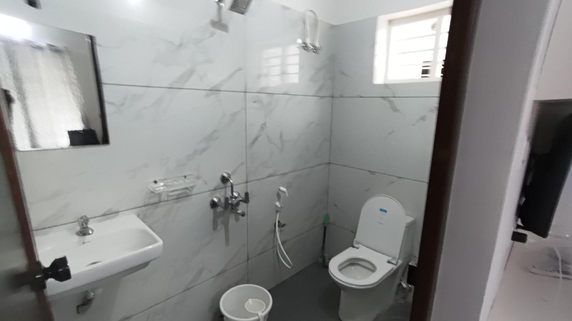 Sivasarass Rooms Thiruvananthapuram Exterior foto